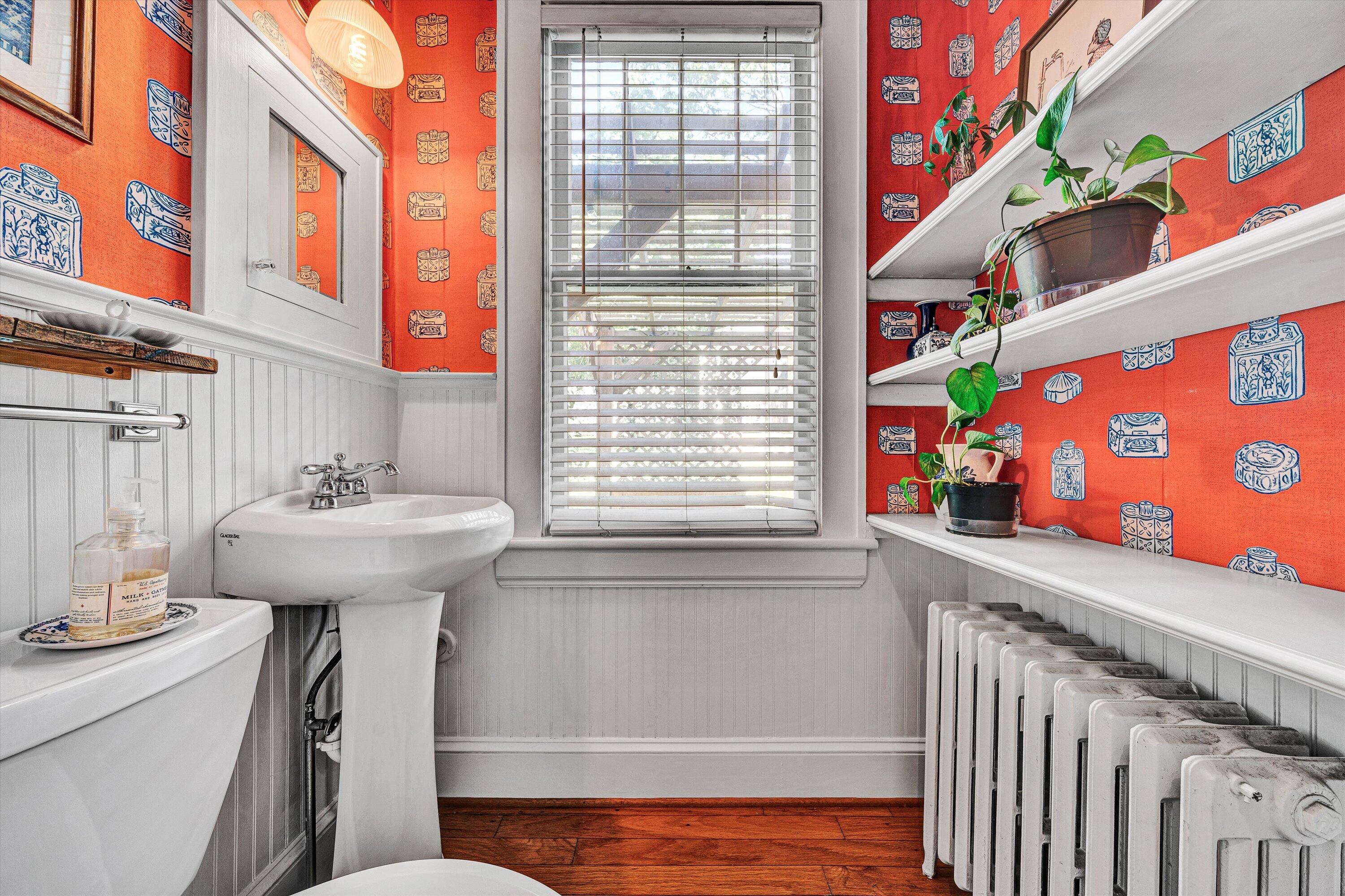 2615 Wycliffe AVE SW