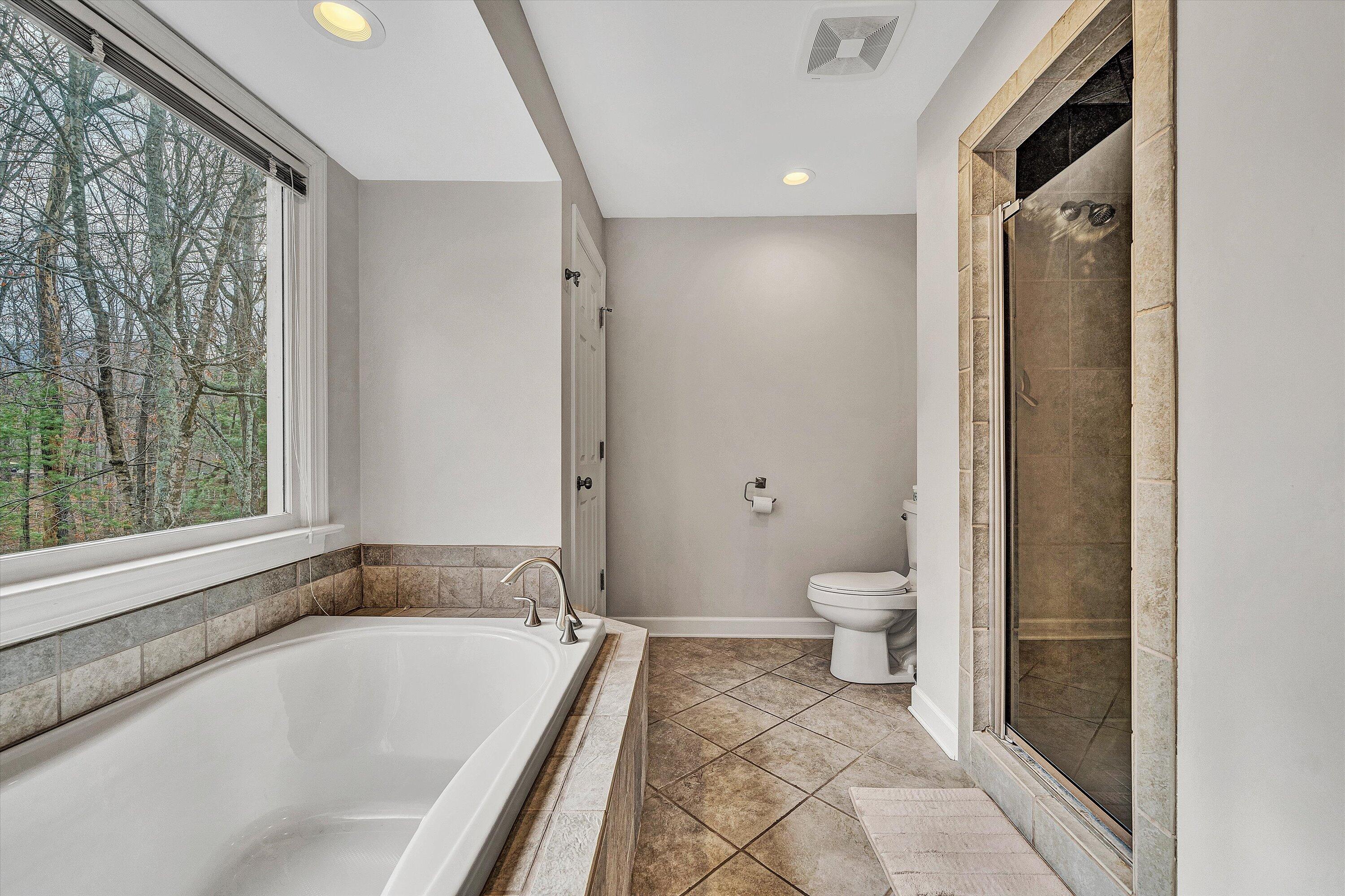 5504 South Roselawn RD