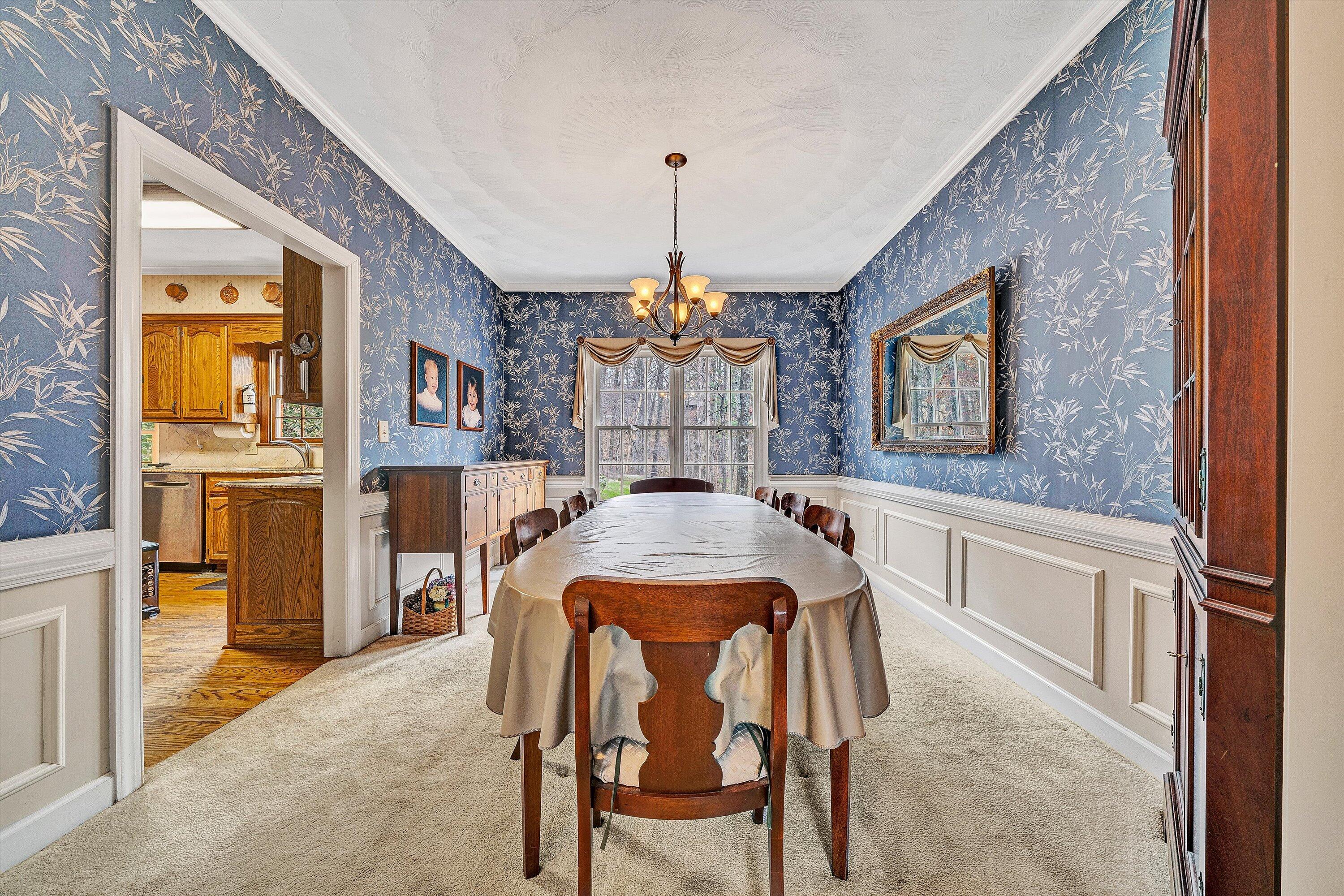 5504 South Roselawn RD