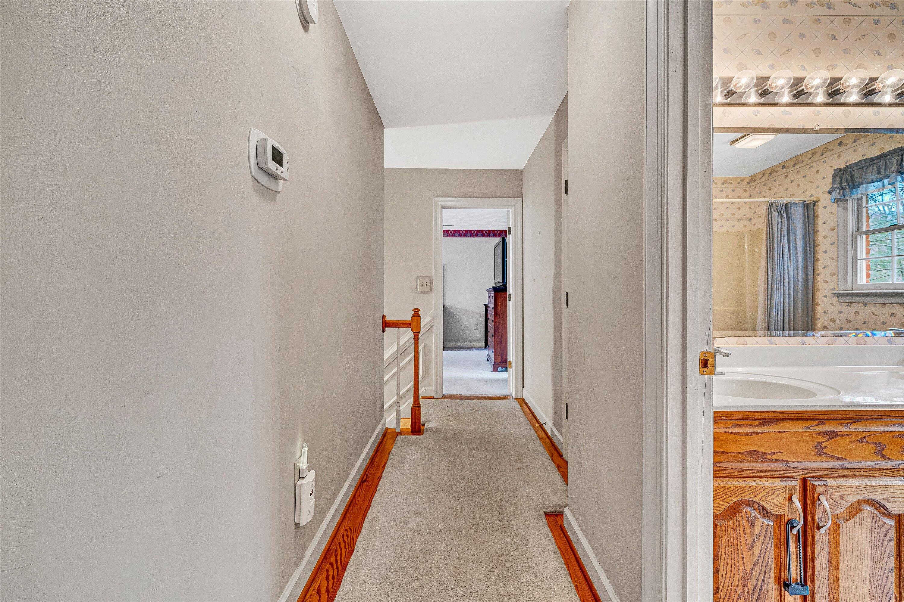 5504 South Roselawn RD