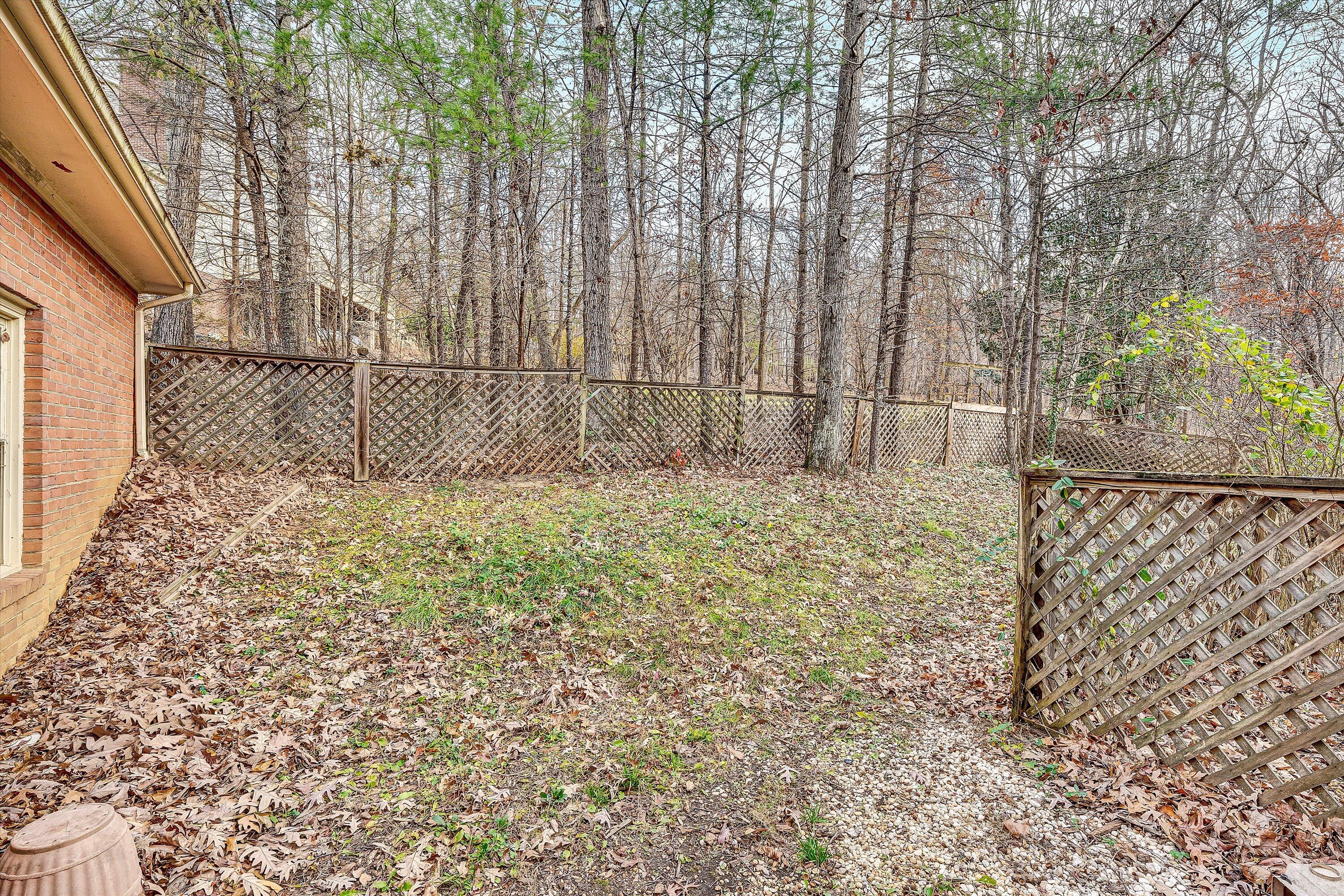 5504 South Roselawn RD