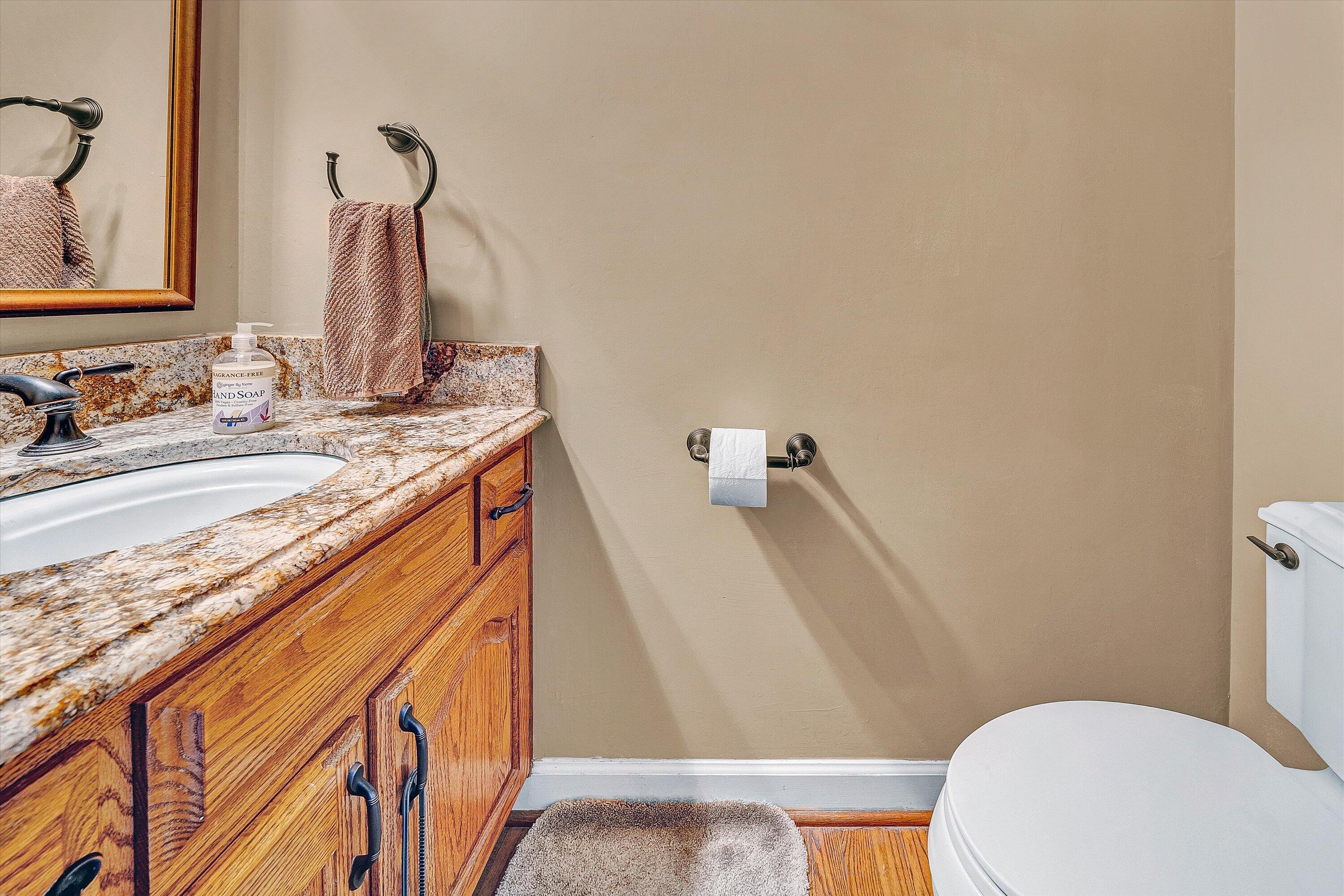 5504 South Roselawn RD