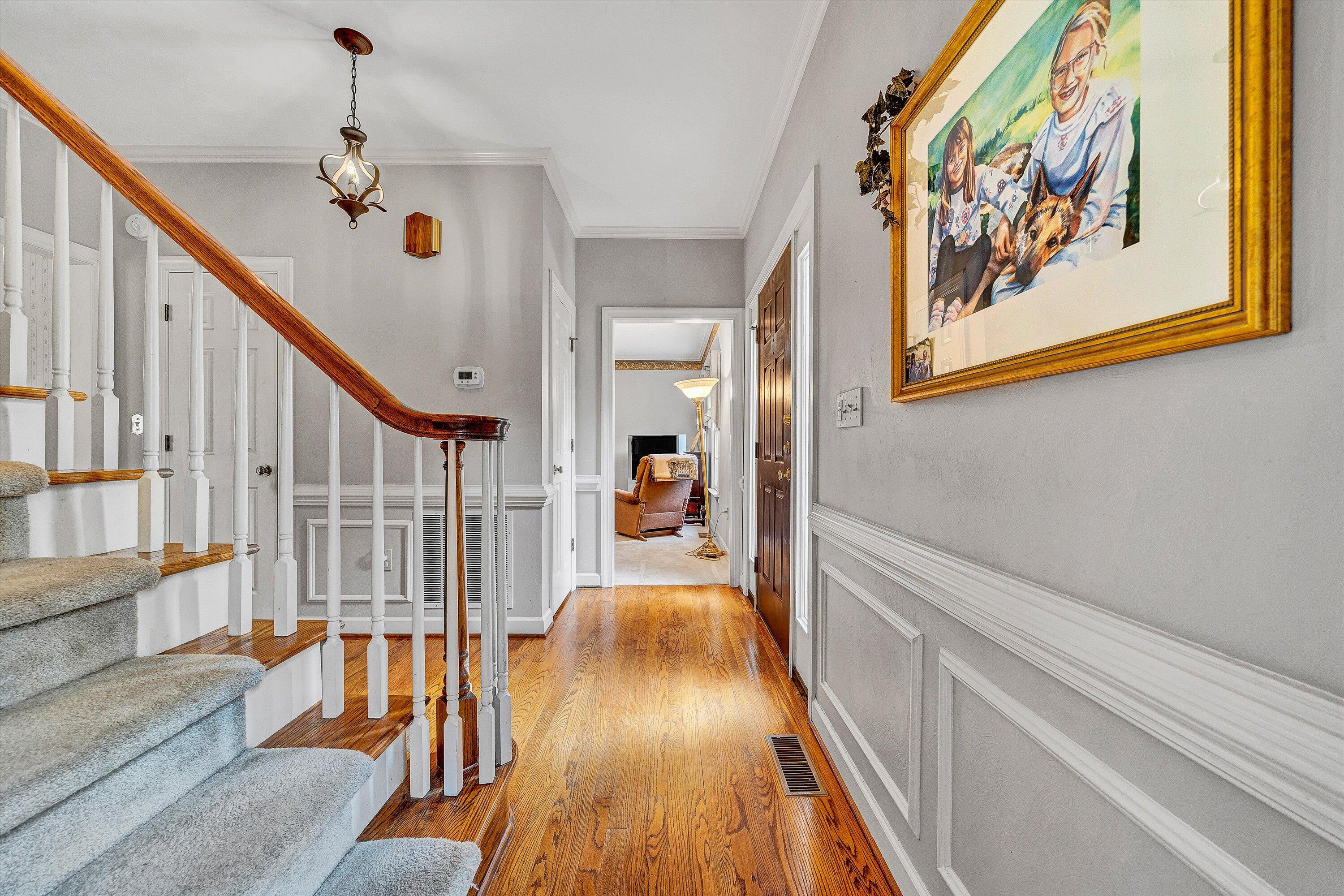 5504 South Roselawn RD