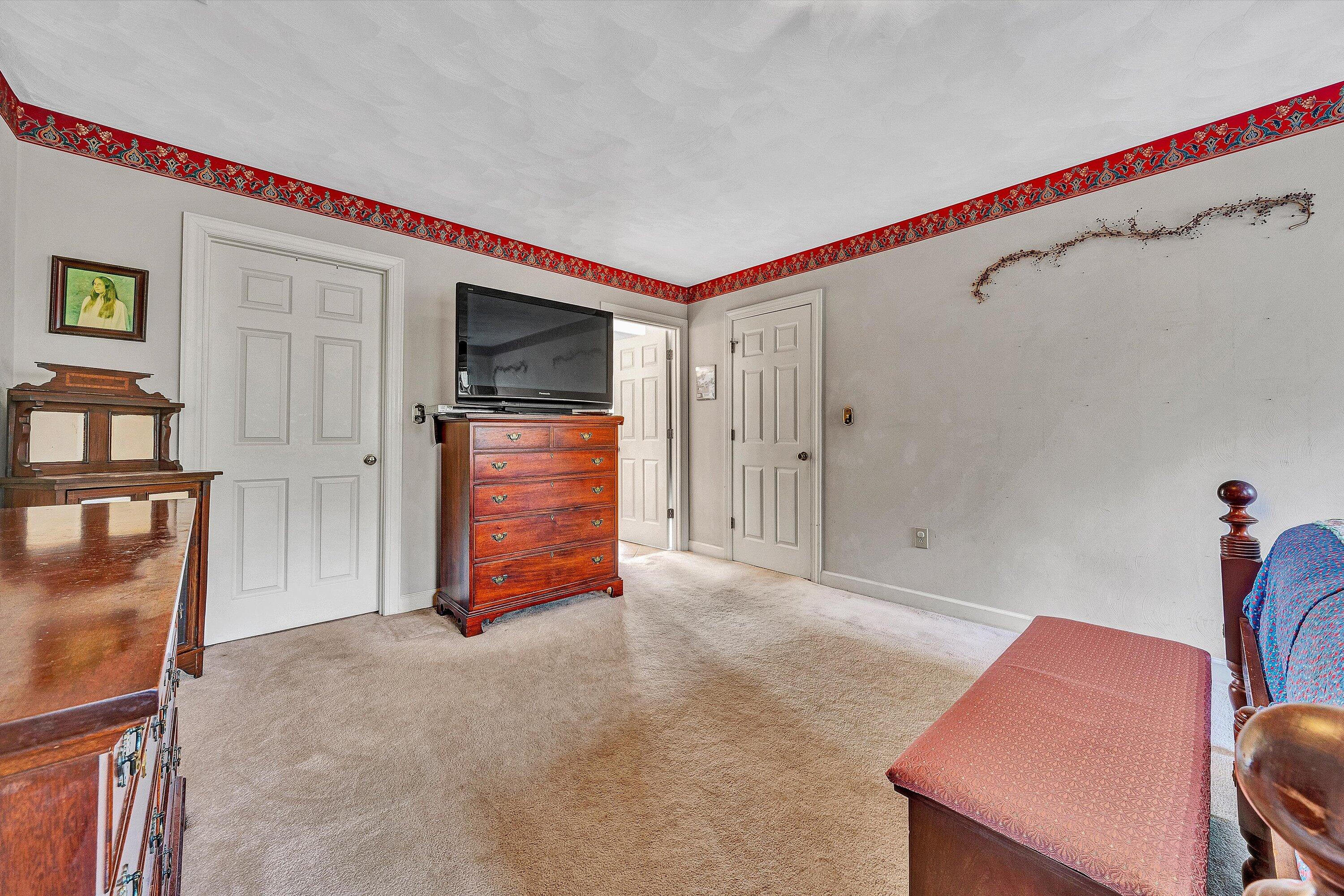 5504 South Roselawn RD