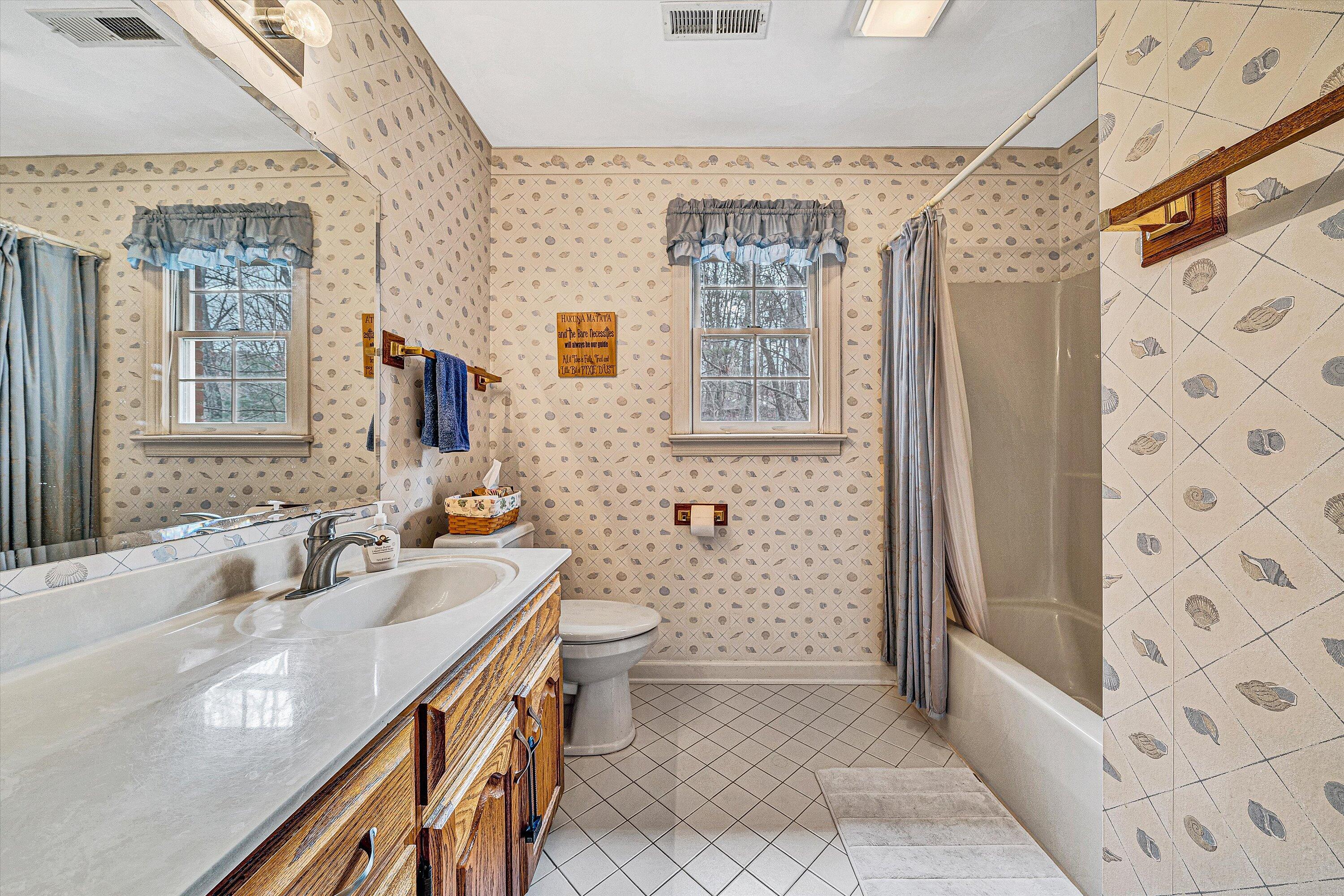 5504 South Roselawn RD