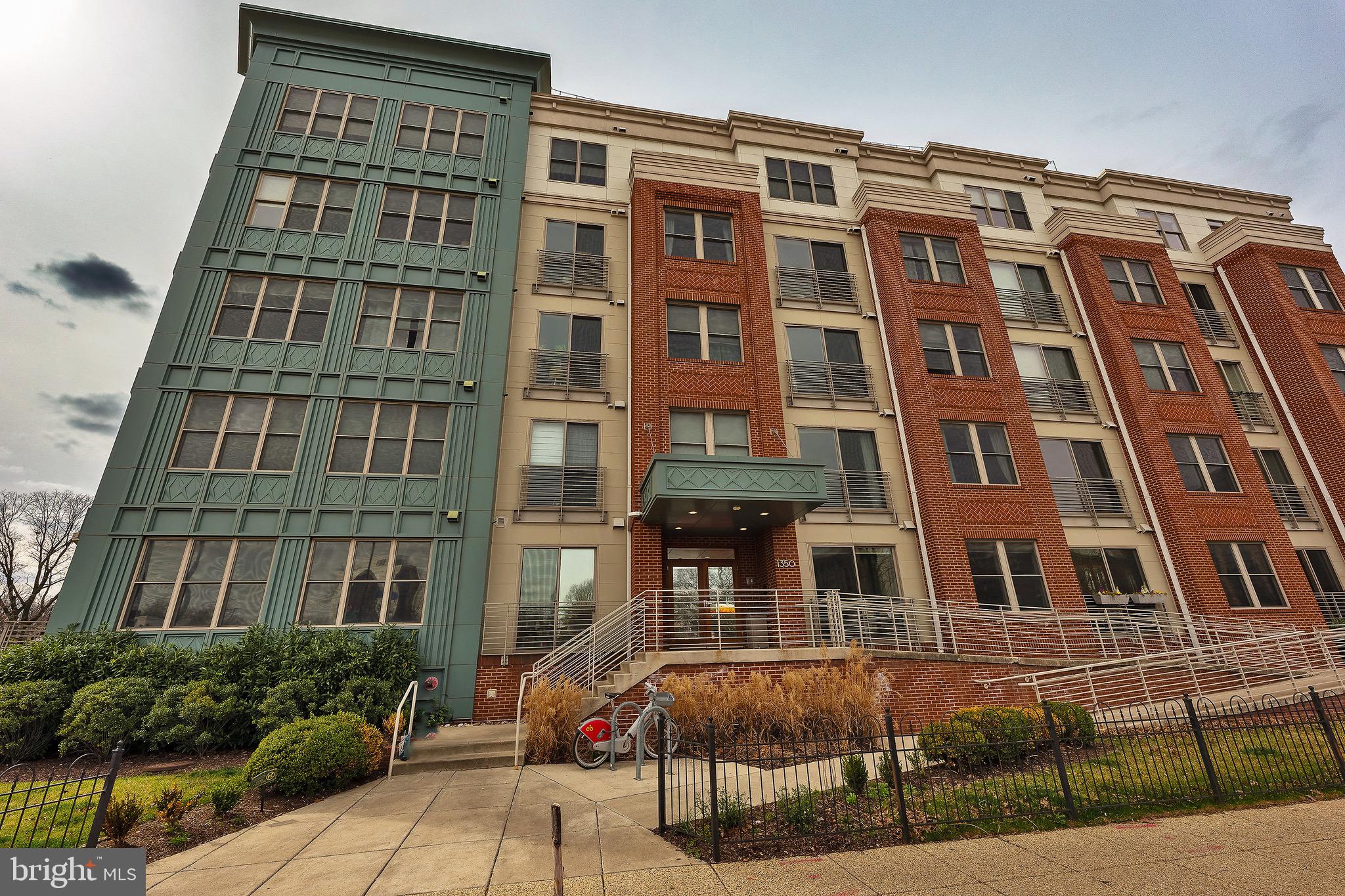 1350 Maryland Ave NE #401