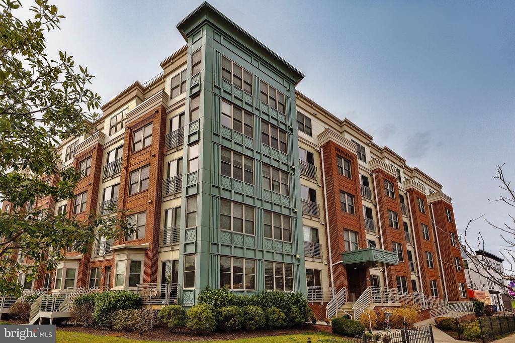 1350 Maryland Ave NE #401
