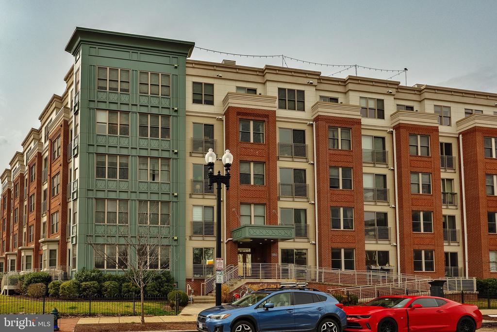 1350 Maryland Ave NE #401