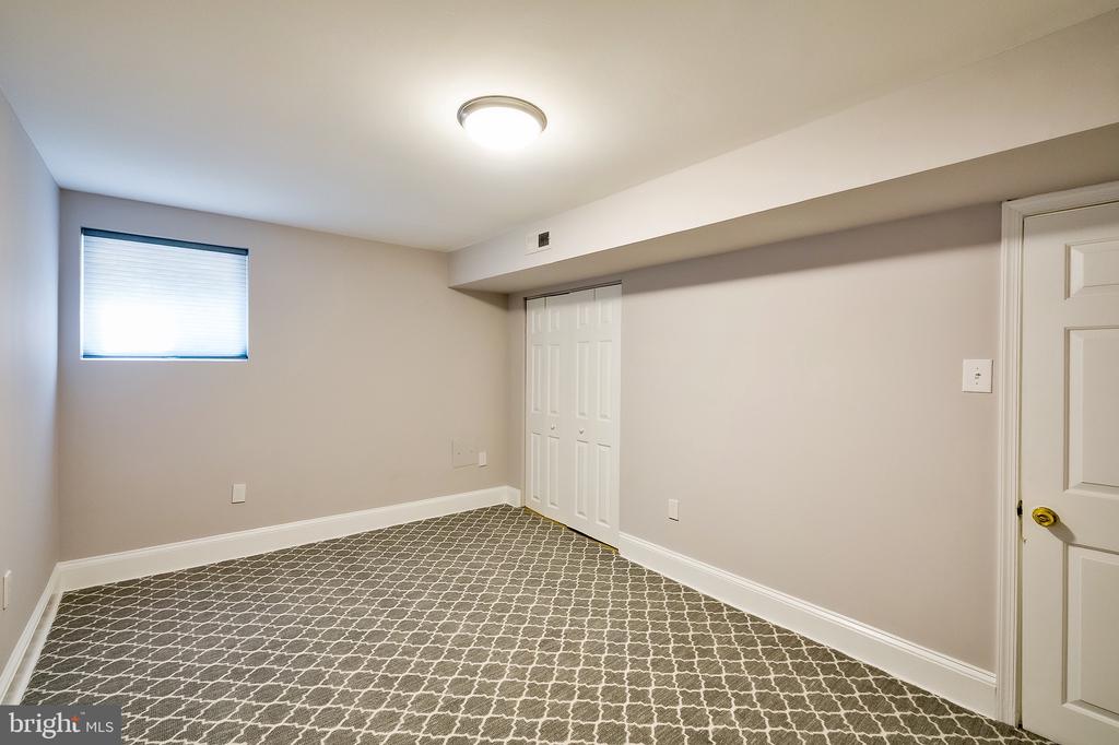 209 11th St NE