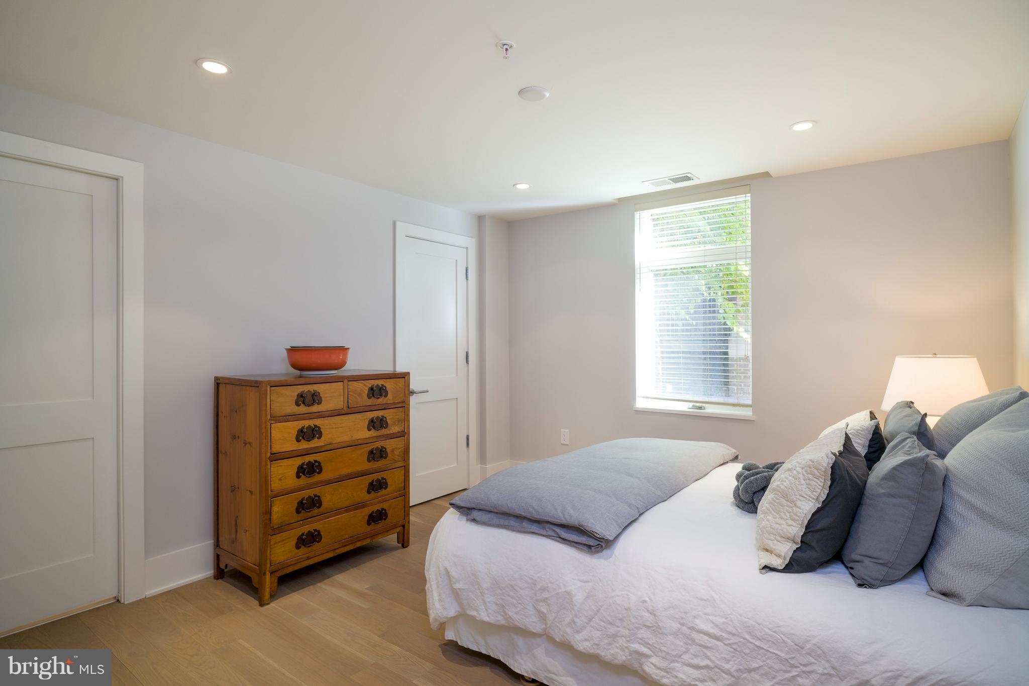 2225 CALIFORNIA ST NW #201