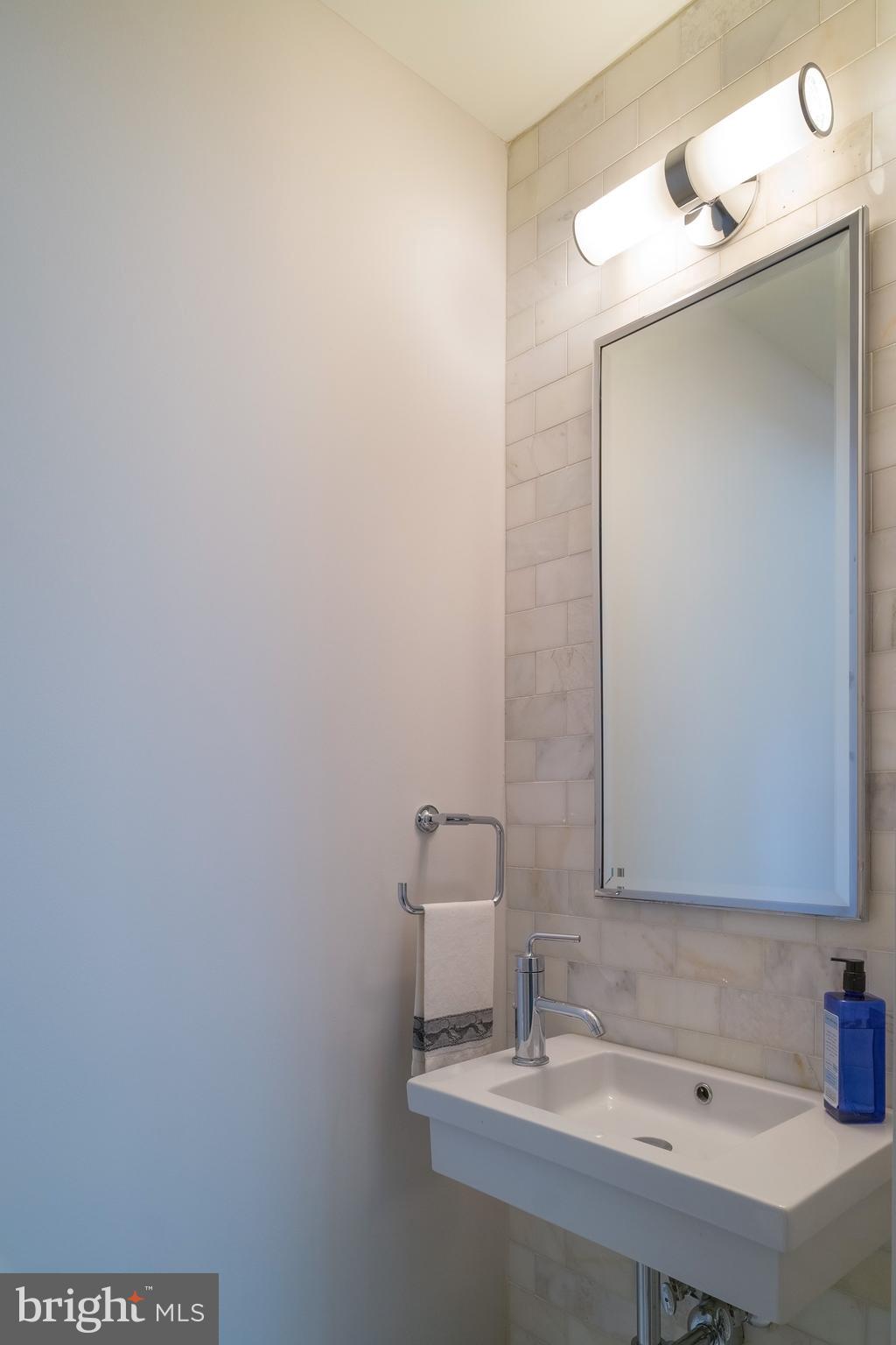 2225 CALIFORNIA ST NW #201