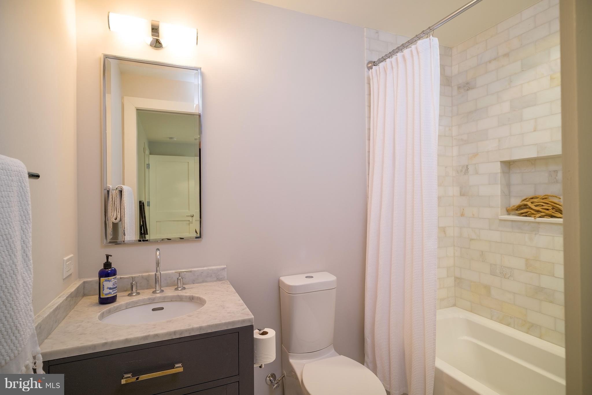 2225 CALIFORNIA ST NW #201