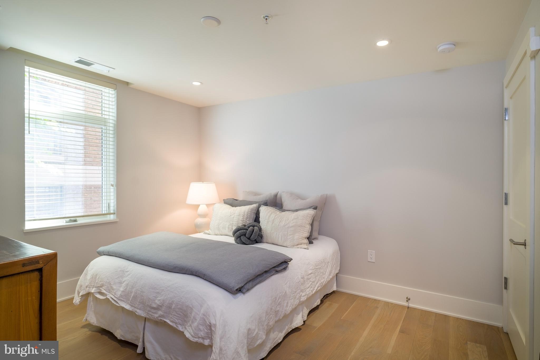 2225 CALIFORNIA ST NW #201