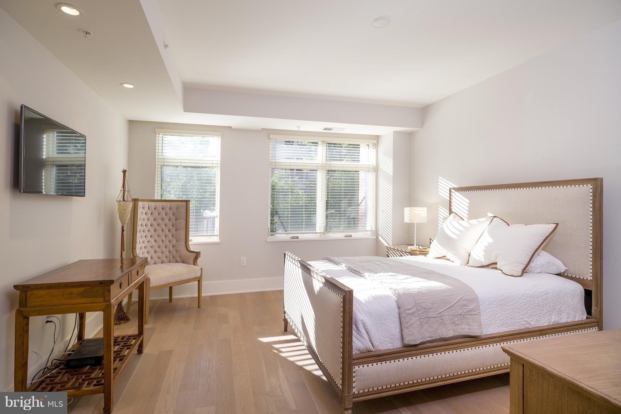 2225 CALIFORNIA ST NW #201