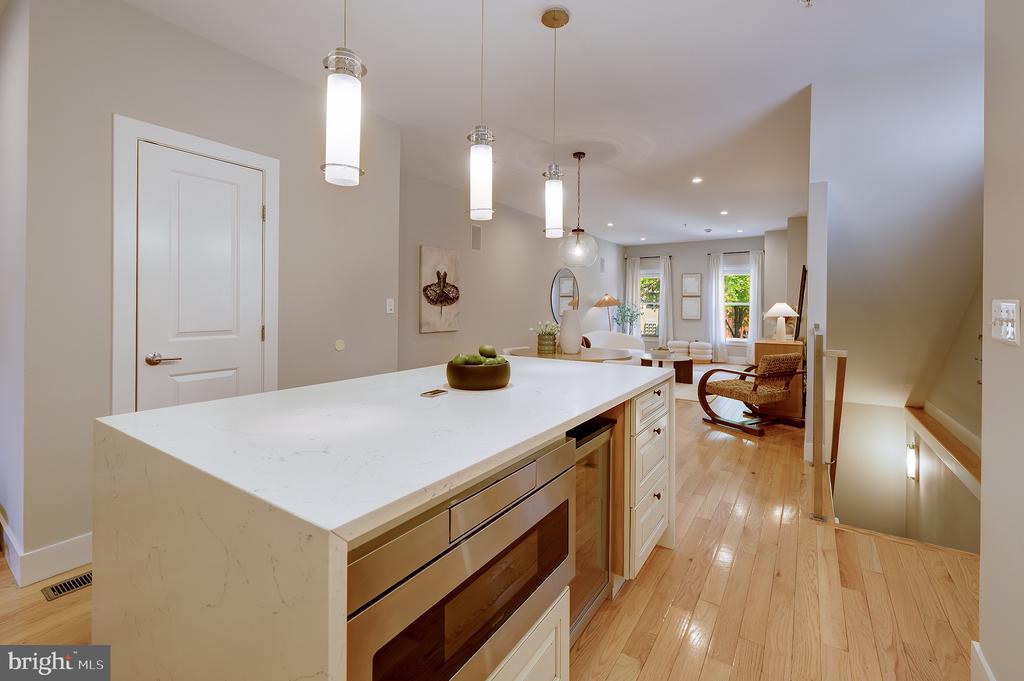 710 KENYON STREET NW Unit: 1