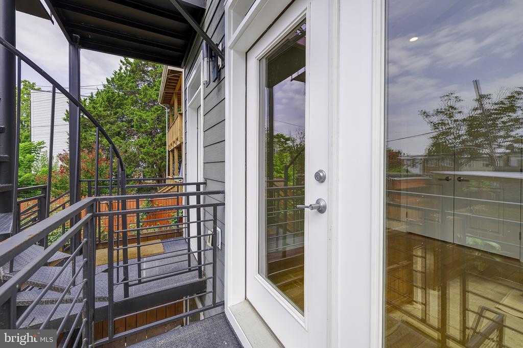 710 KENYON STREET NW Unit: 1