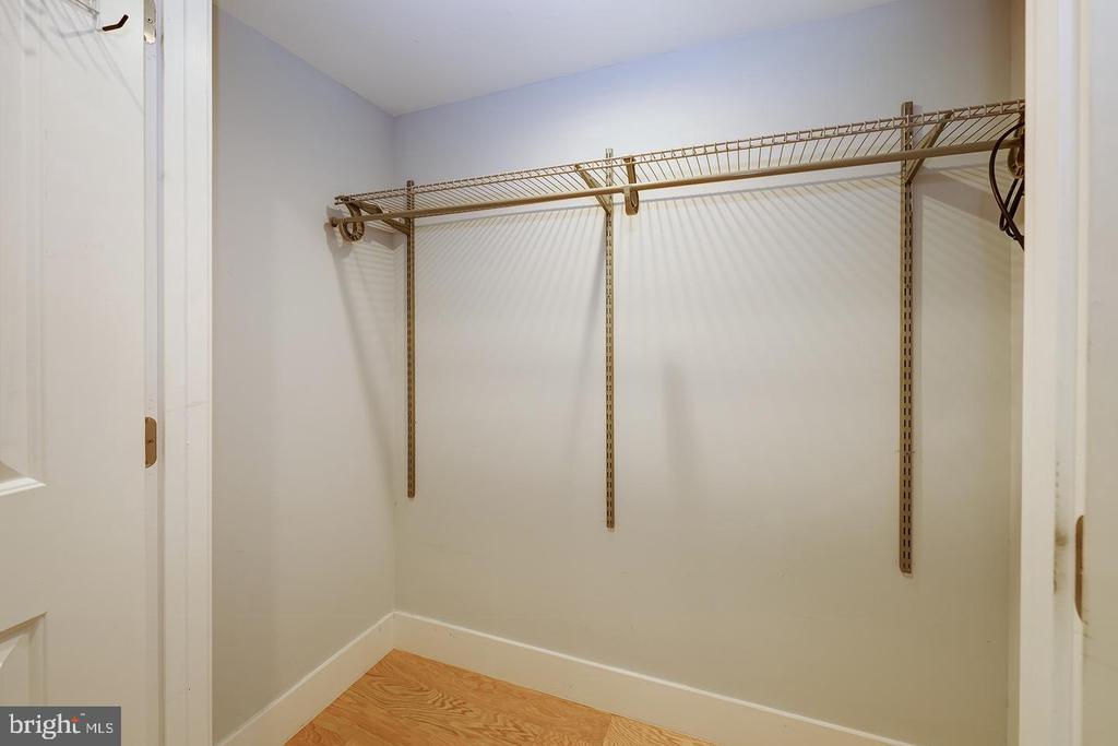 710 KENYON STREET NW Unit: 1