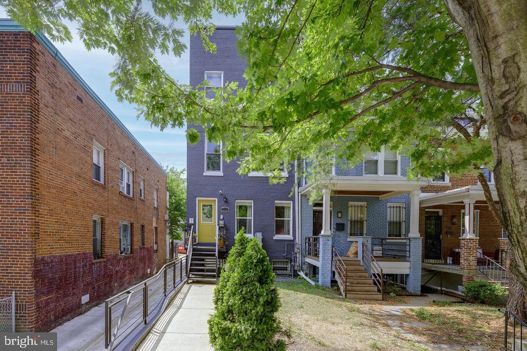 710 KENYON STREET NW Unit: 1