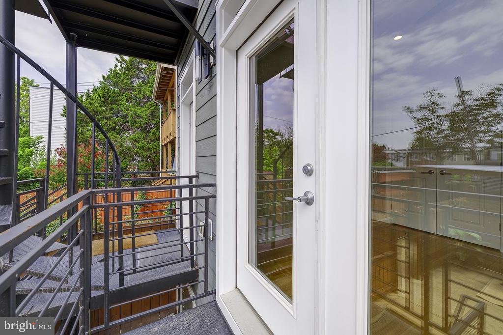 710 KENYON STREET NW Unit: 1