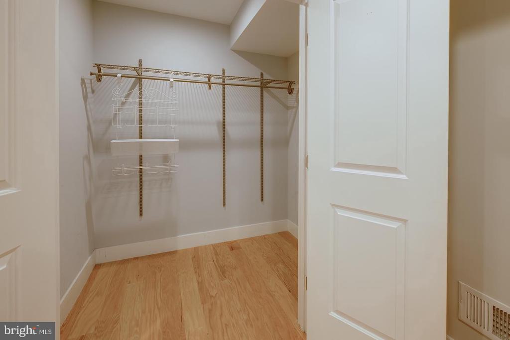 710 KENYON STREET NW Unit: 1