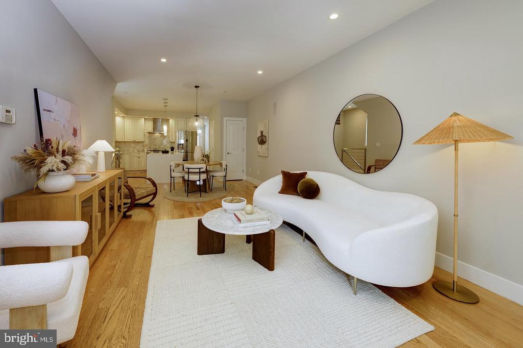 710 KENYON STREET NW Unit: 1
