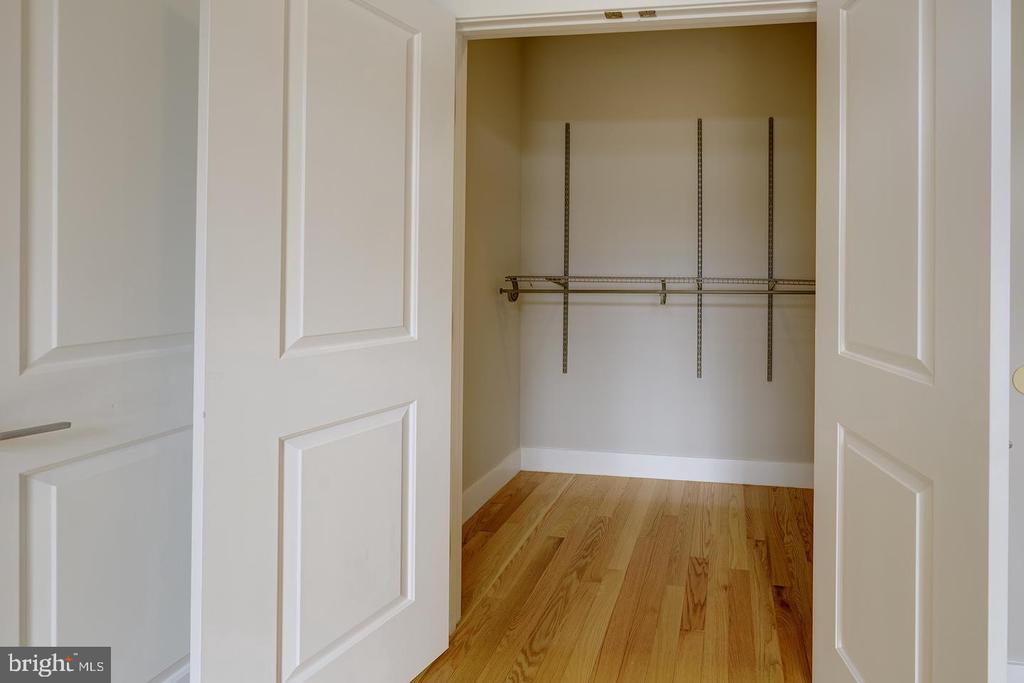 710 KENYON STREET NW Unit: 1
