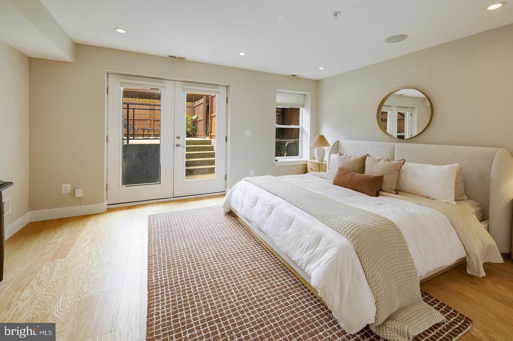 710 KENYON STREET NW Unit: 1
