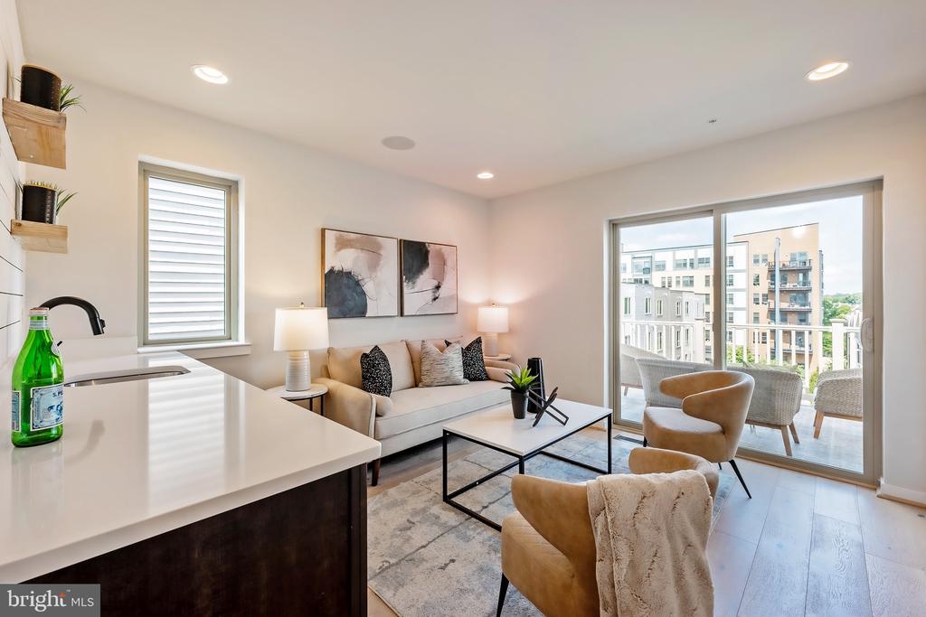 856 Thompson Cres #48