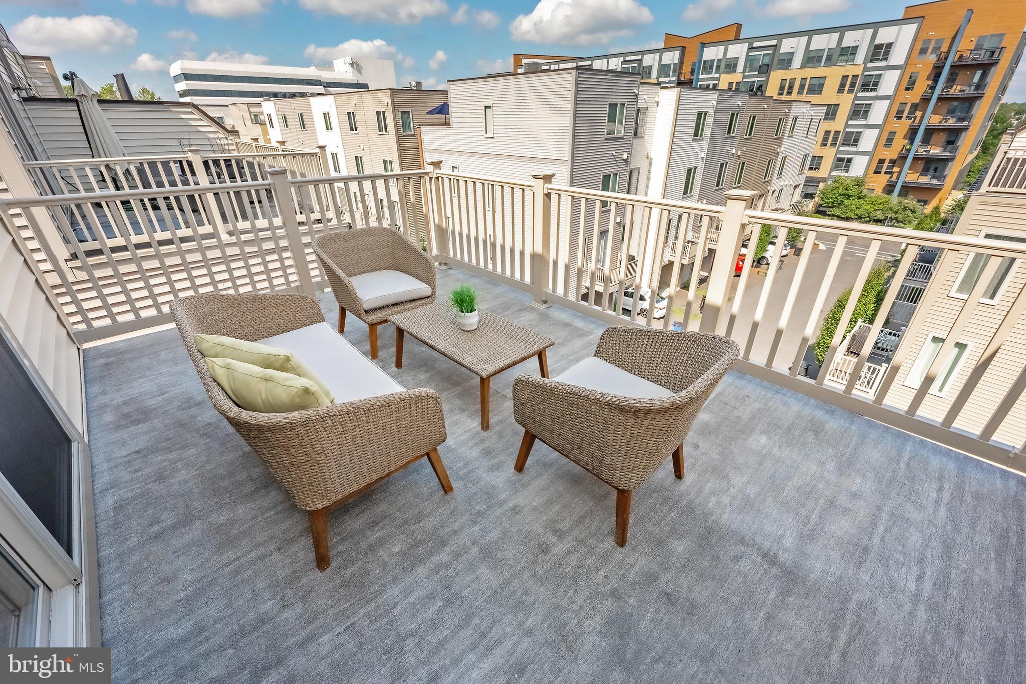 856 Thompson Cres #48