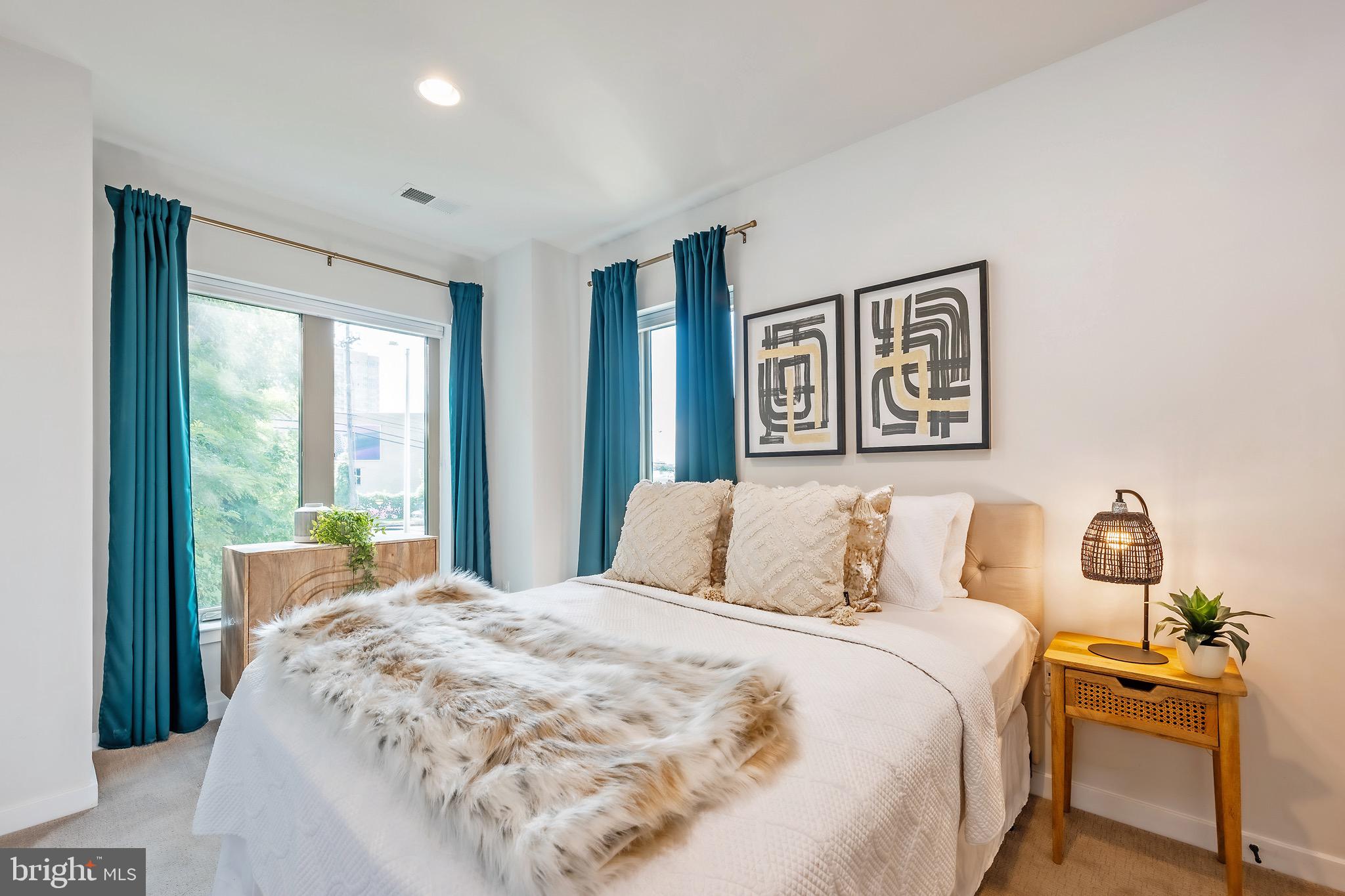 856 Thompson Cres #48