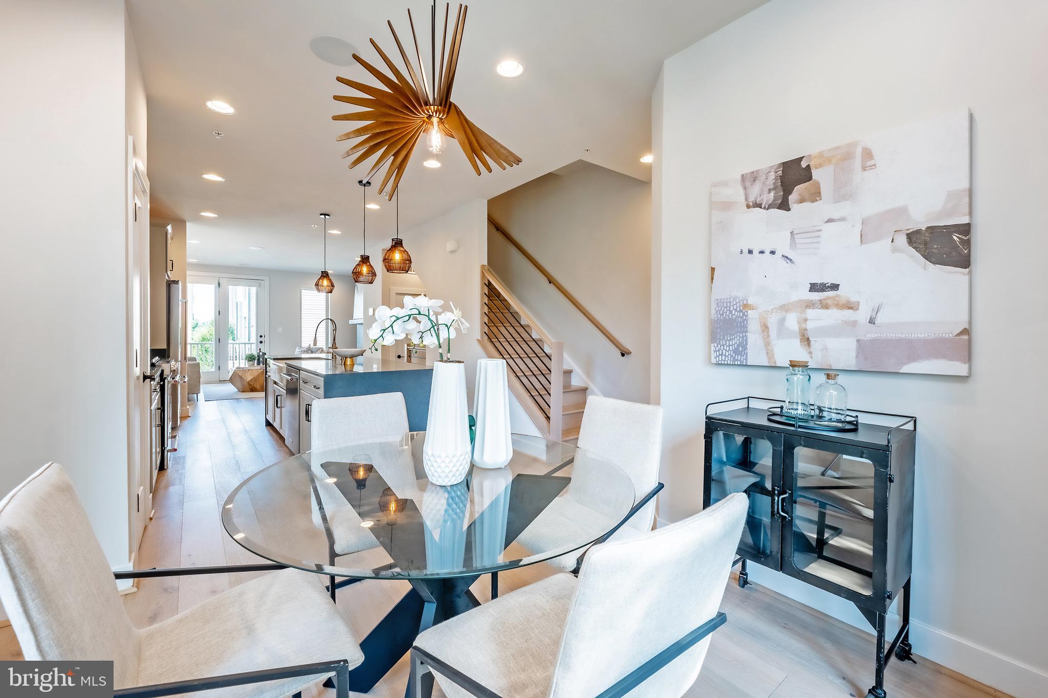 856 Thompson Cres #48