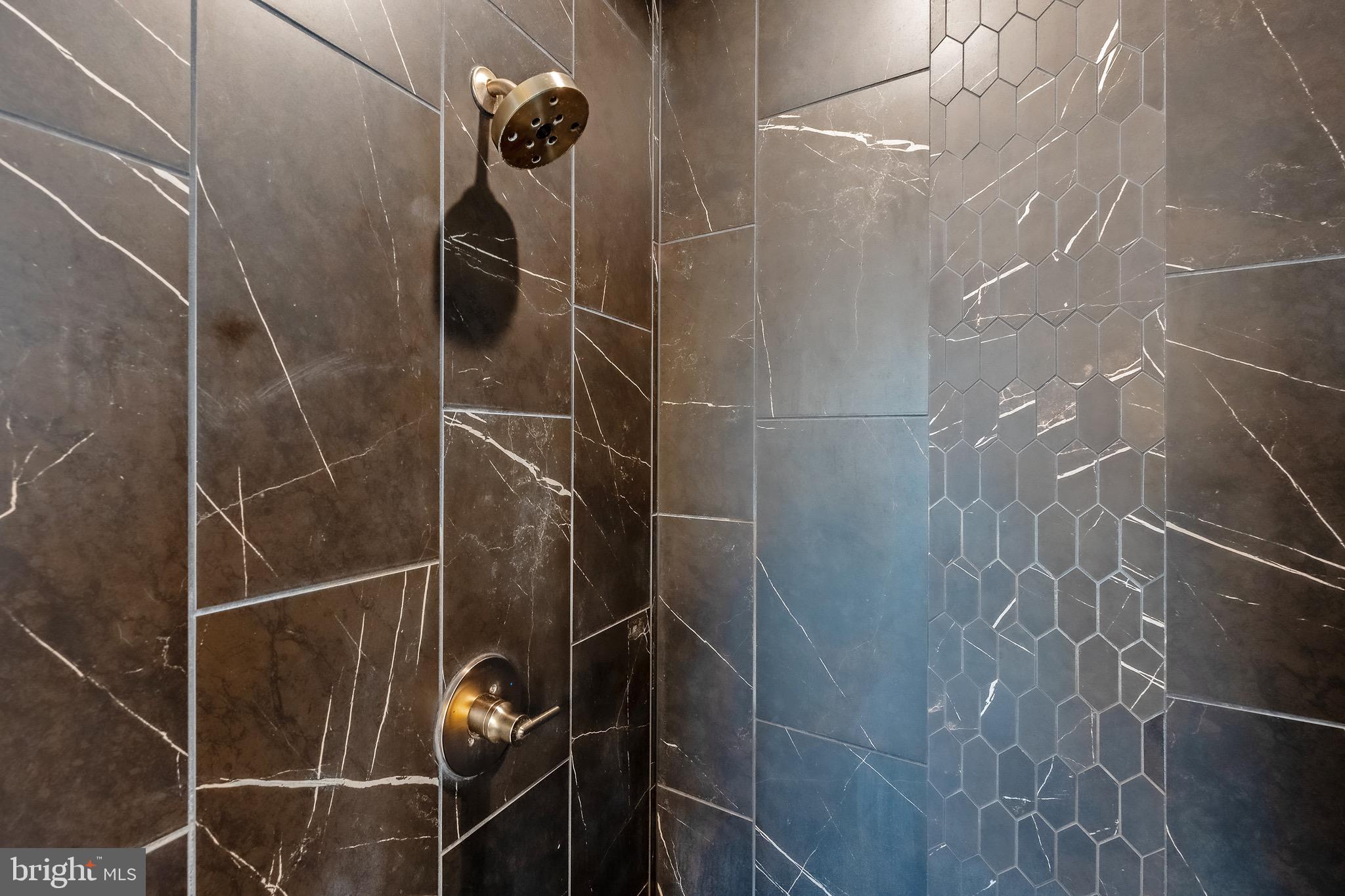 856 Thompson Cres #48