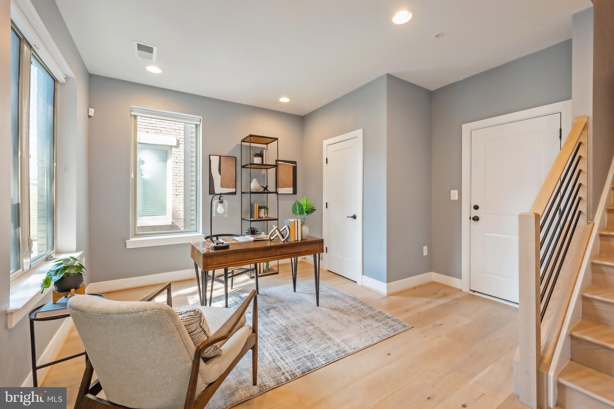 856 Thompson Cres #48