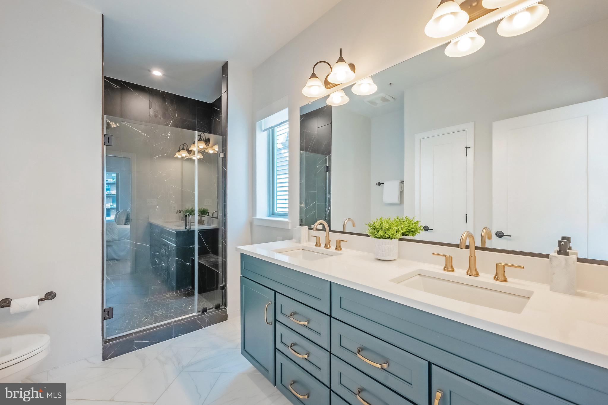 856 Thompson Cres #48