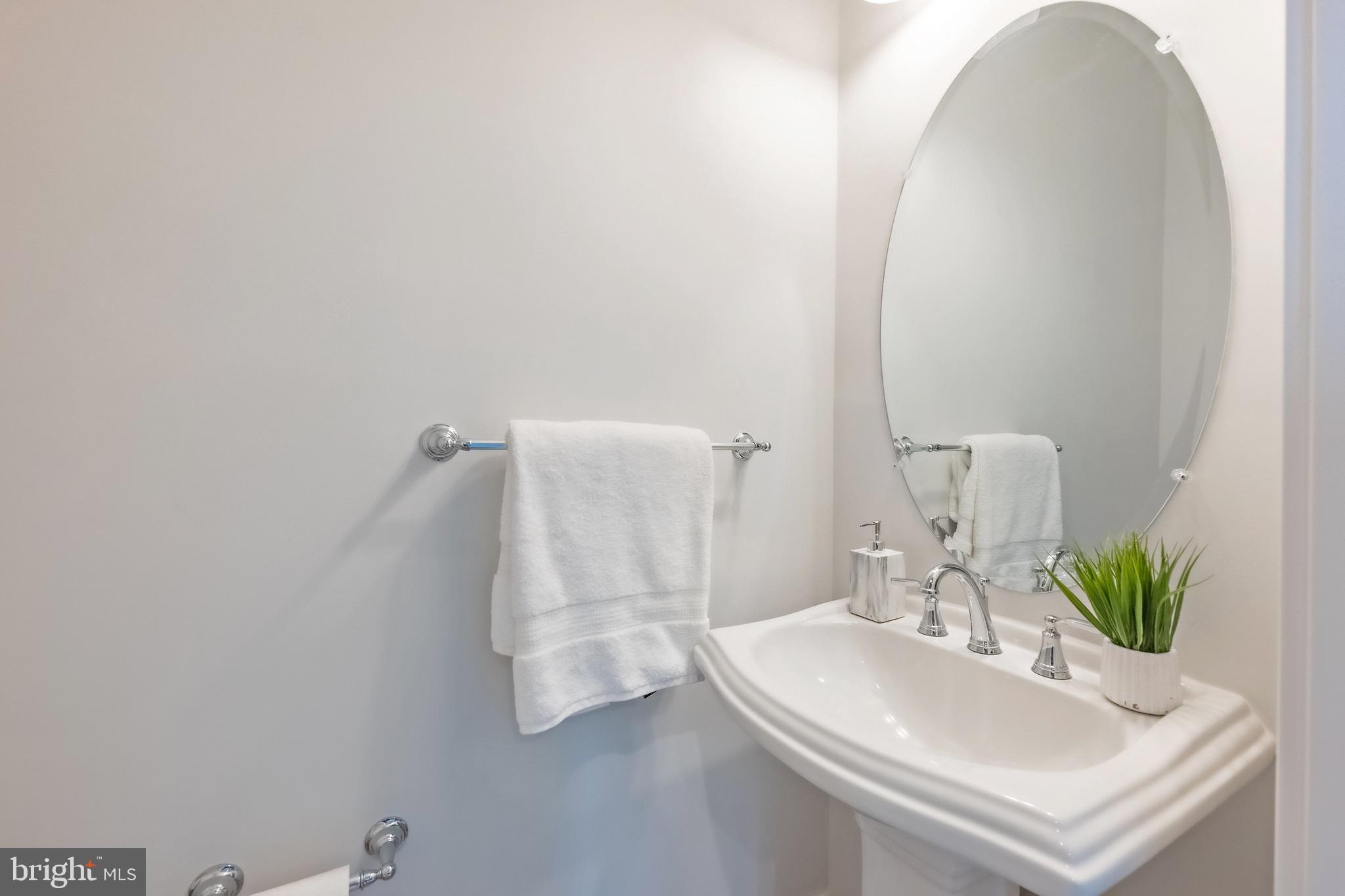 856 Thompson Cres #48