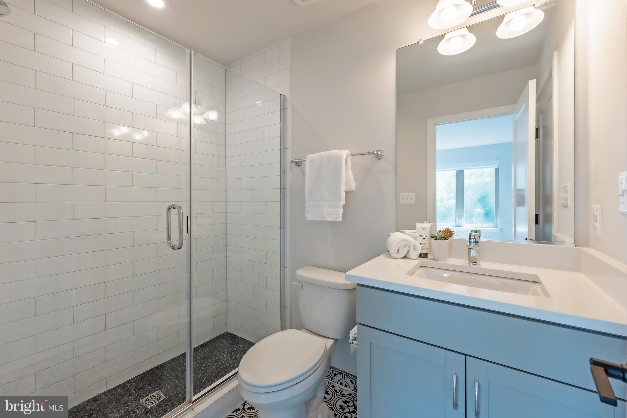 856 Thompson Cres #48