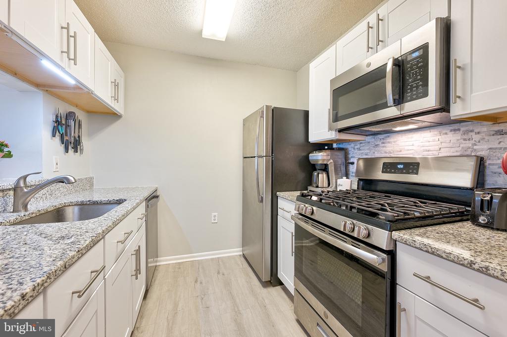20979 Timber Ridge Ter #104