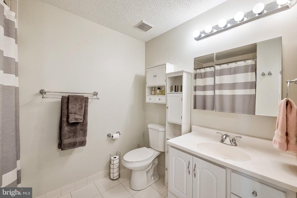 20979 Timber Ridge Ter #104
