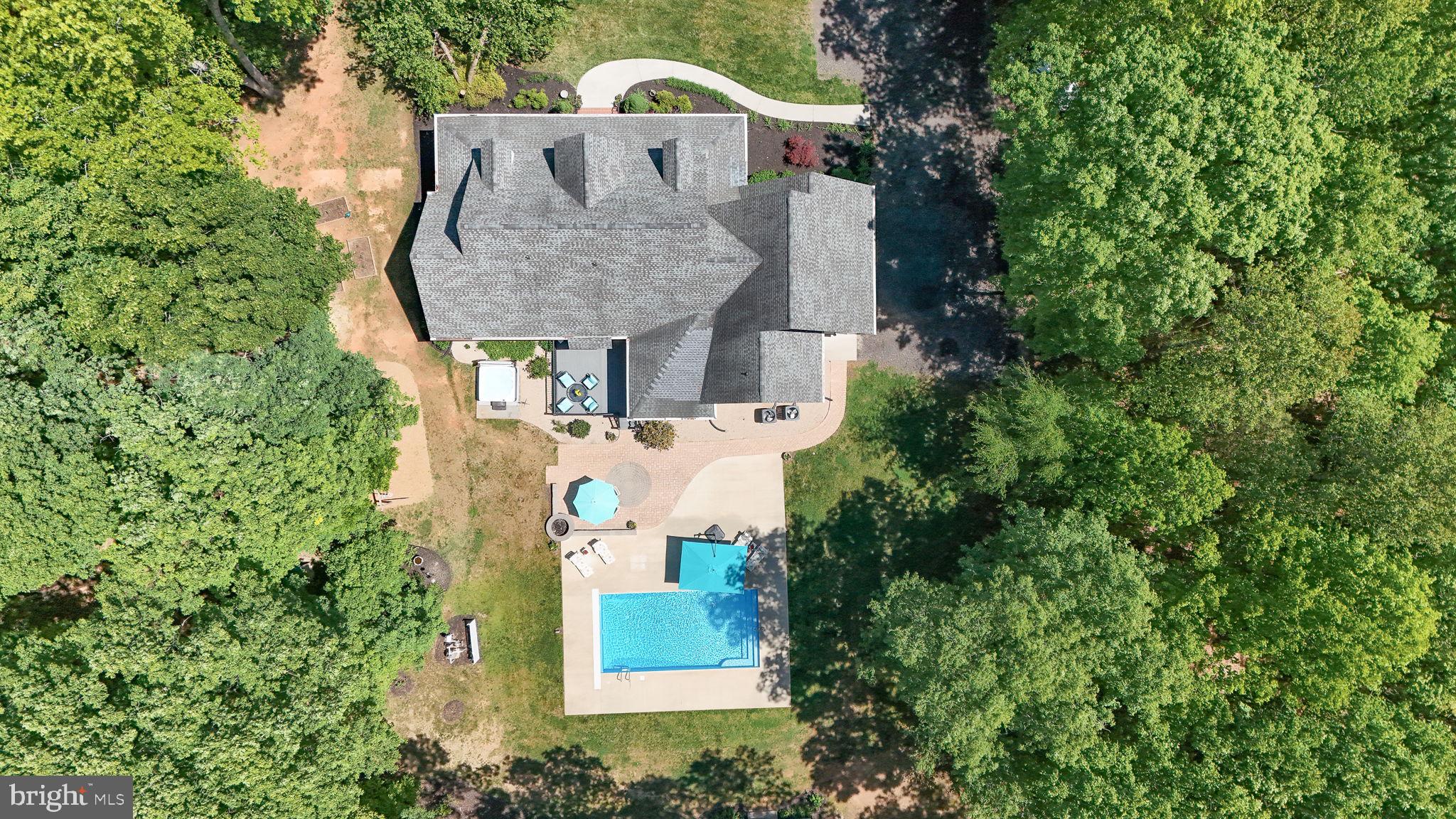2633 GENITO ROAD
