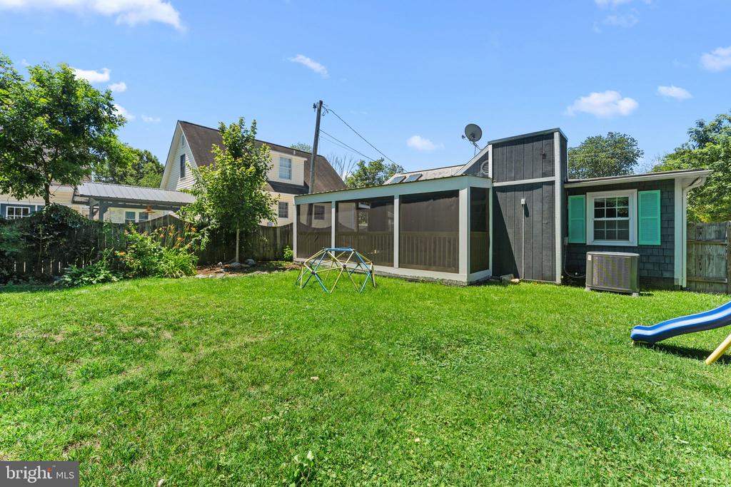 716 BANCROFT AVENUE