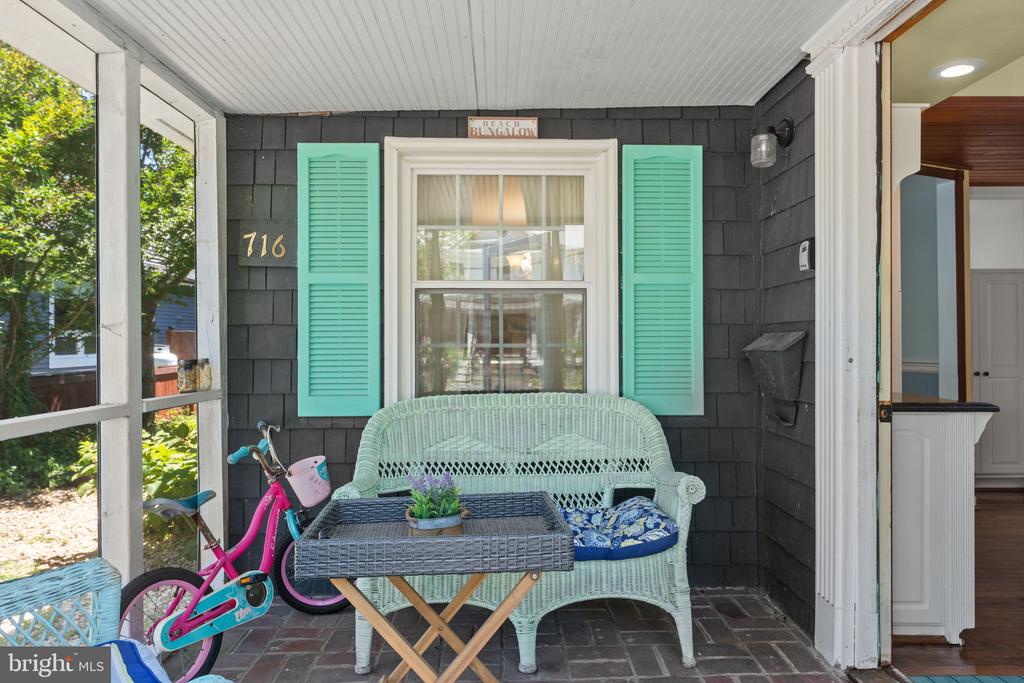 716 BANCROFT AVENUE