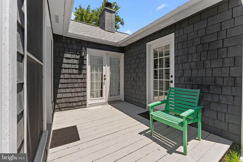 716 BANCROFT AVENUE