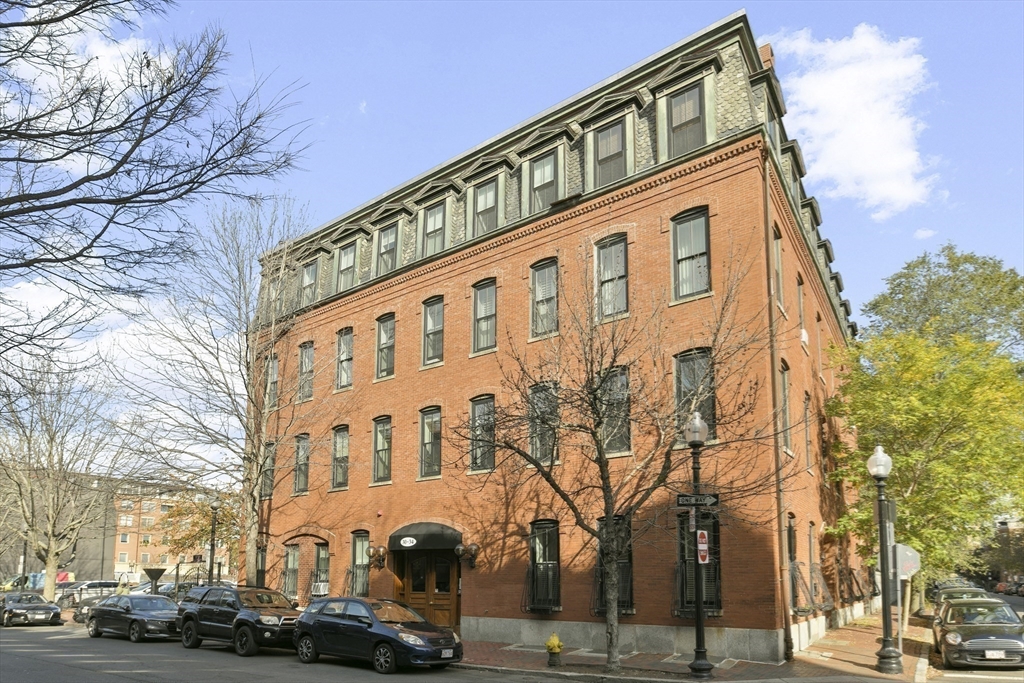 30-34 E Concord St # 20