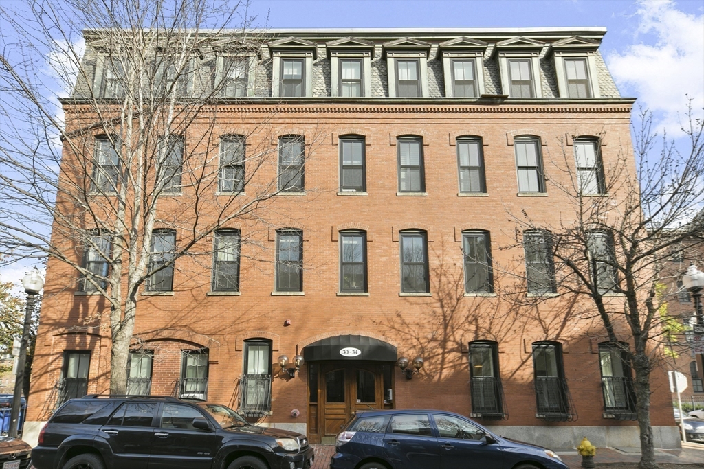 30-34 E Concord St # 20