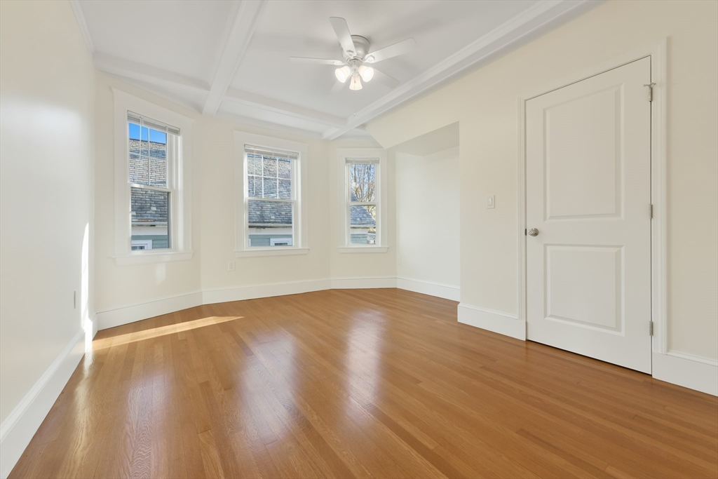 48 Manthorne Rd # 2