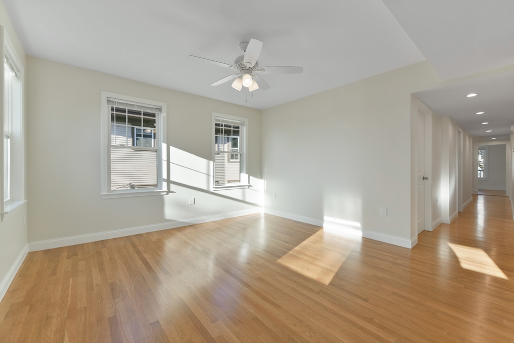 48 Manthorne Rd # 2