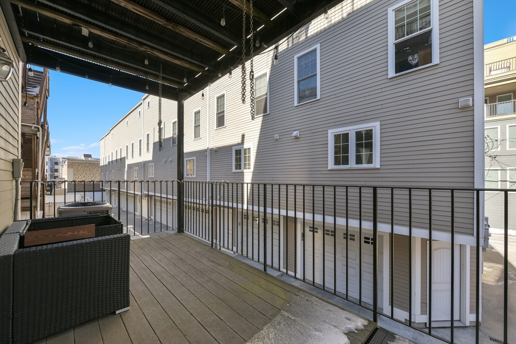 404 W 2nd St # 1
