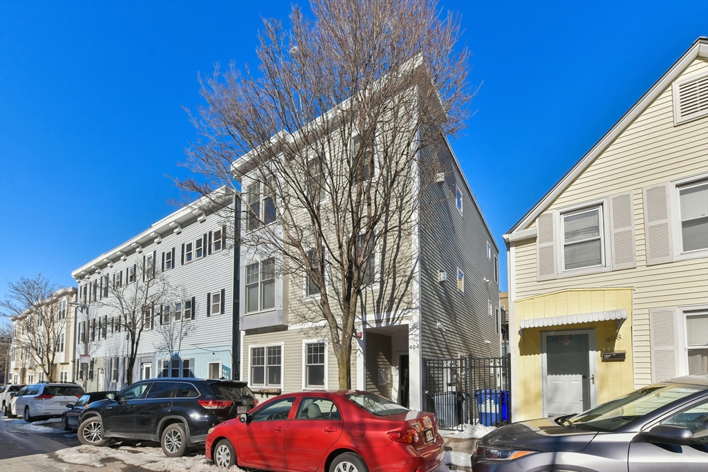 404 W 2nd St # 1