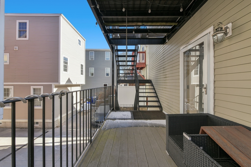 404 W 2nd St # 1