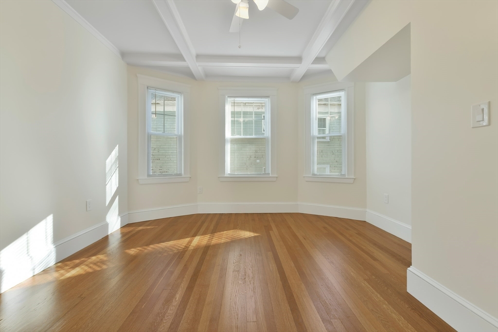48 Manthorne Rd # 1